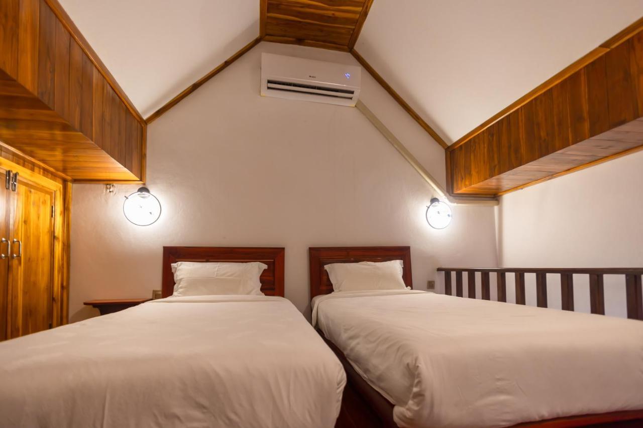 Wisdom Mystery Hotel Λουάνγκ Πραμπάνγκ Εξωτερικό φωτογραφία