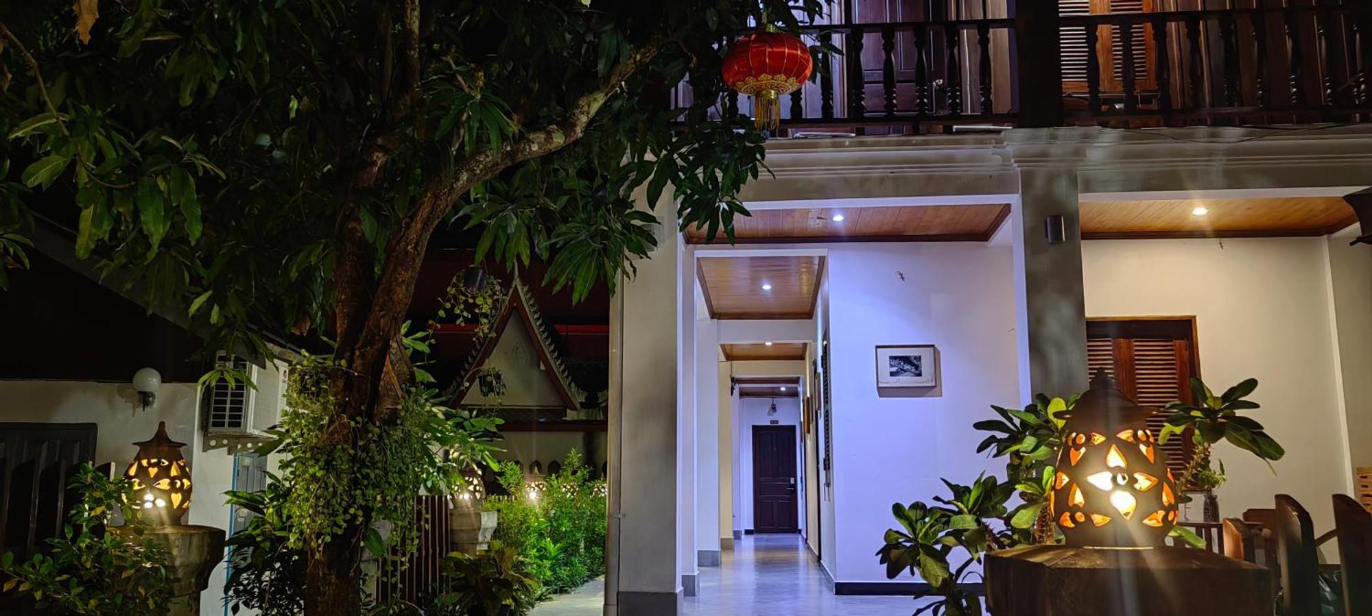Wisdom Mystery Hotel Λουάνγκ Πραμπάνγκ Εξωτερικό φωτογραφία