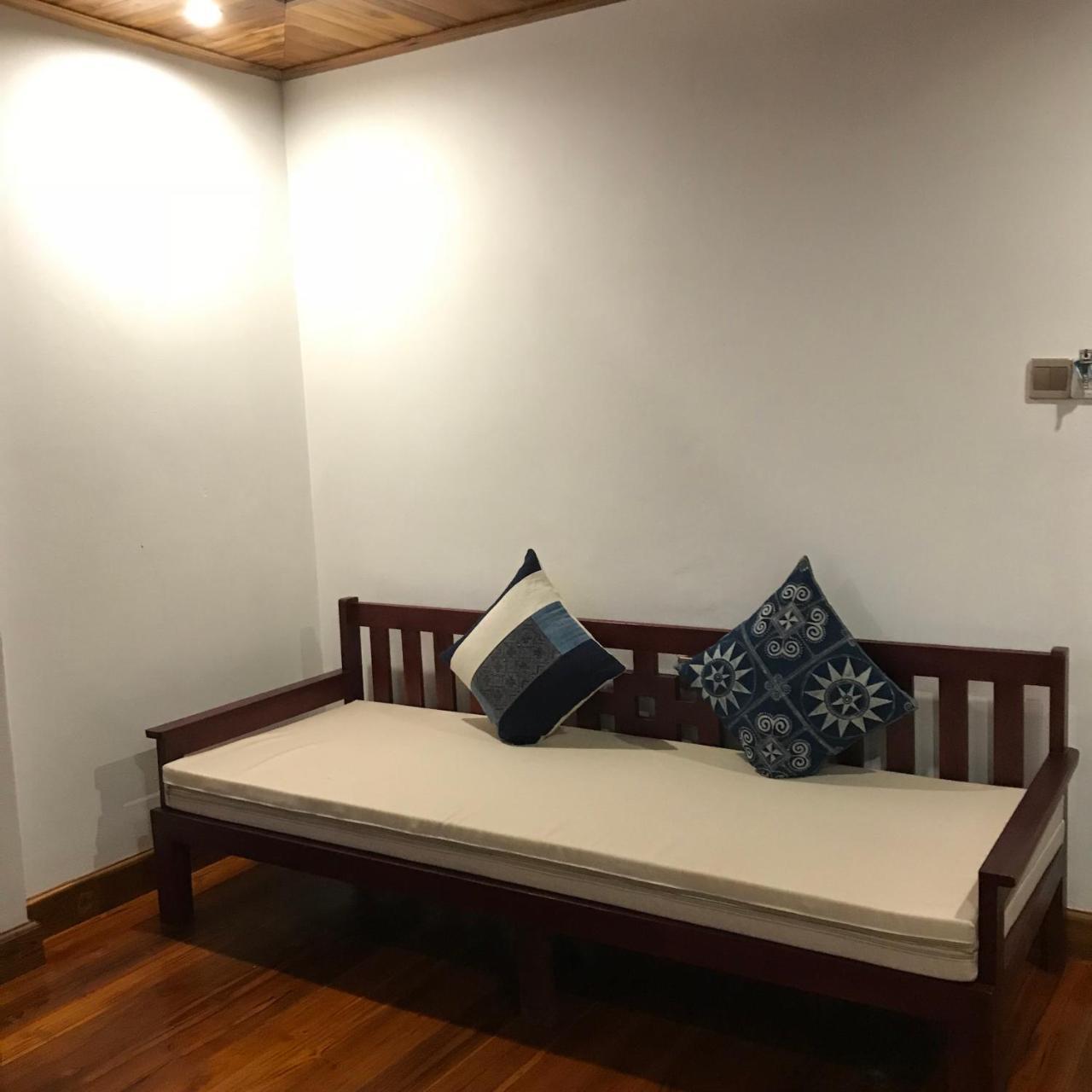 Wisdom Mystery Hotel Λουάνγκ Πραμπάνγκ Εξωτερικό φωτογραφία
